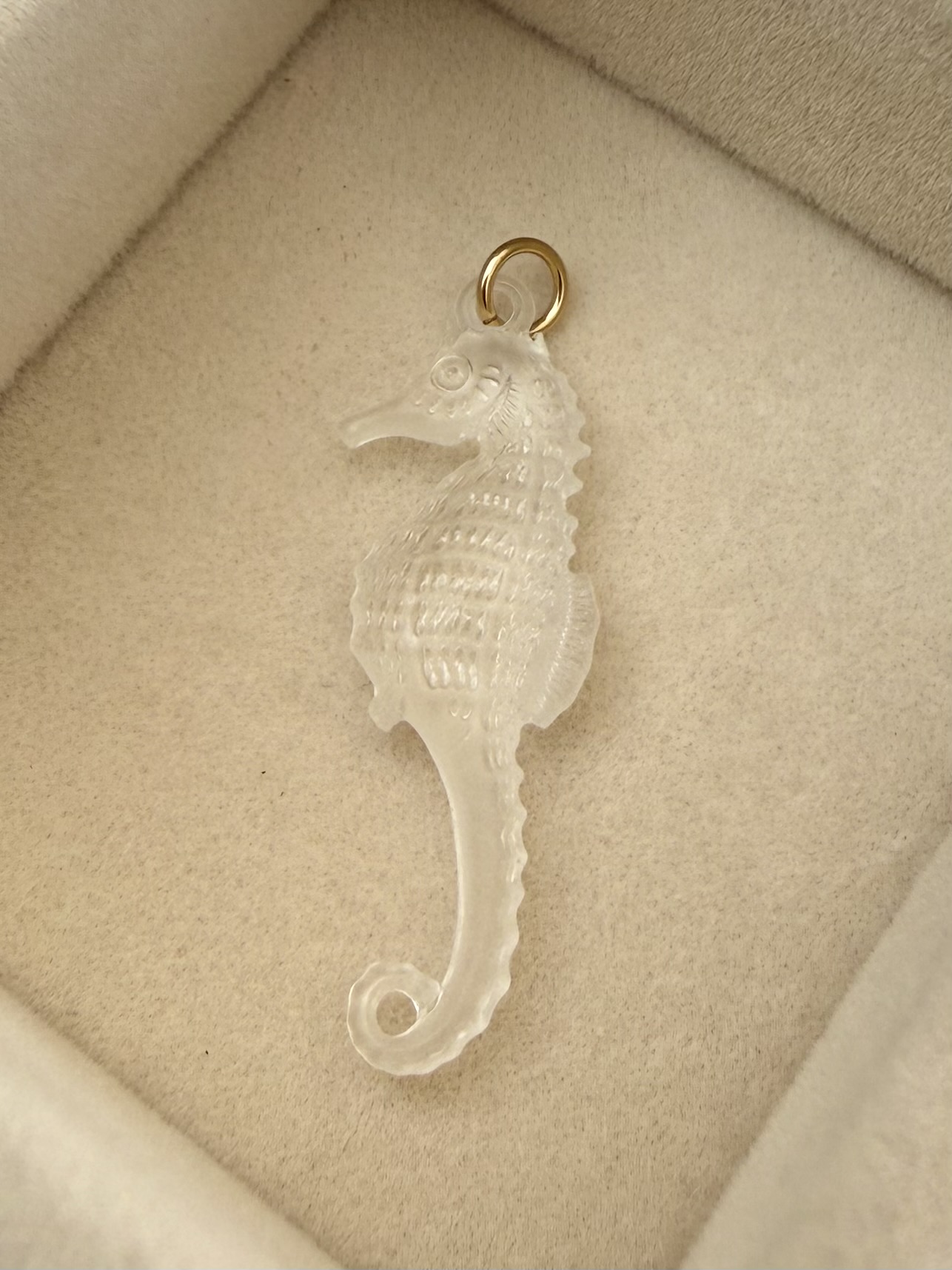 No. 026: Frosted Seahorse — product photo