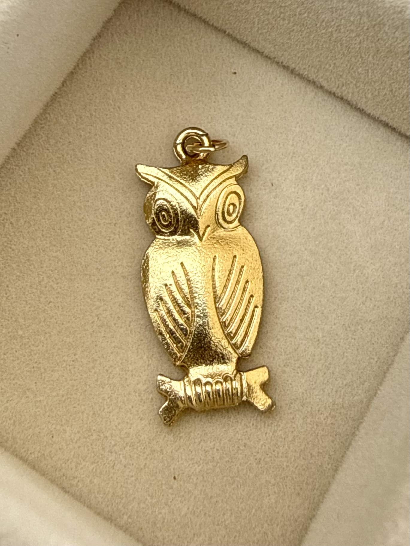 No. 027: Gold-Tone Owl — product photo