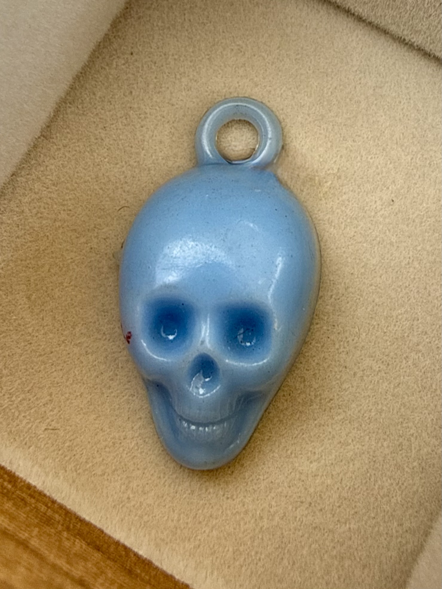 No. 037: Blue Molded Skull — product photo