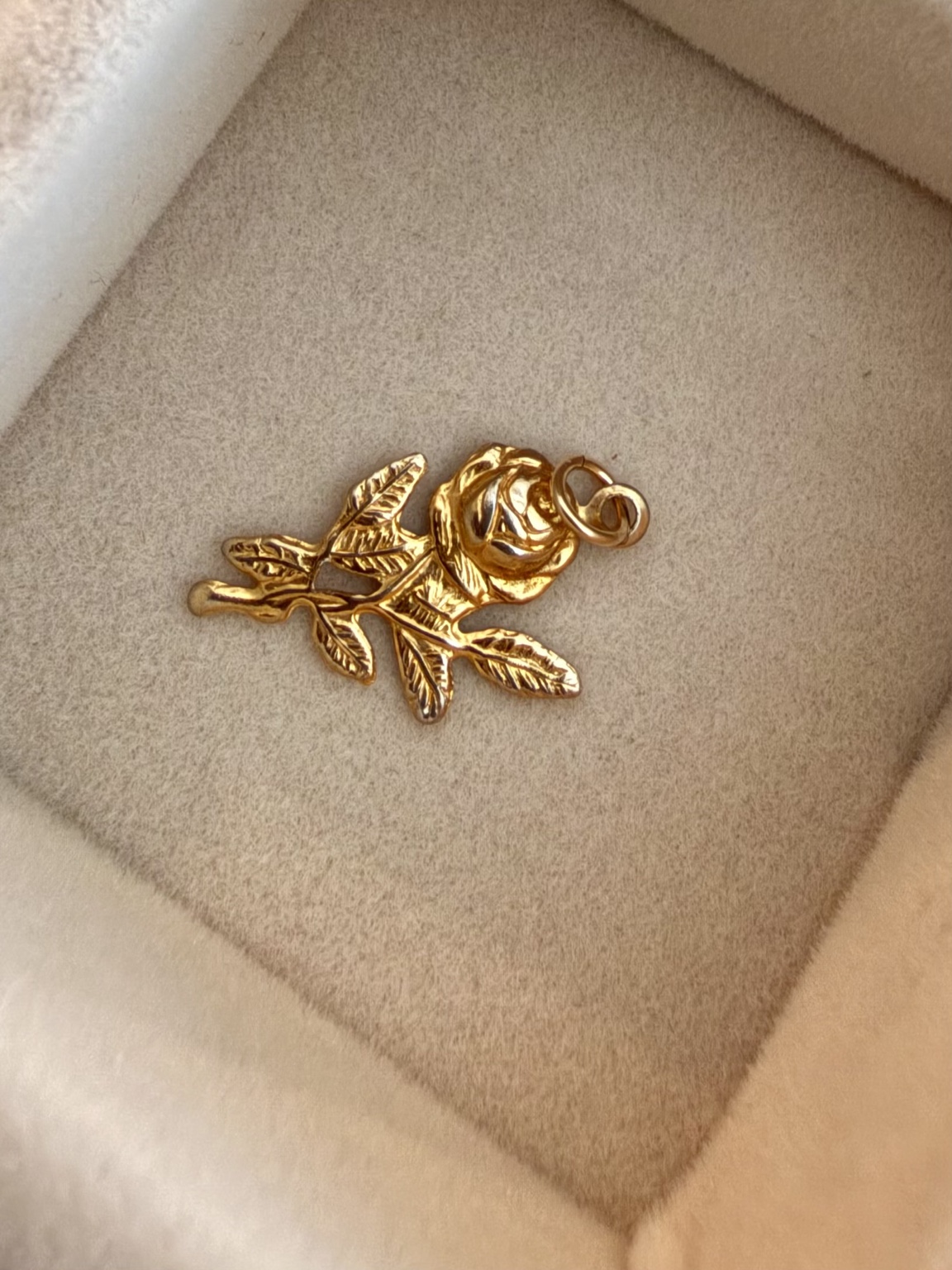 No. 051: Vintage Rose — product photo